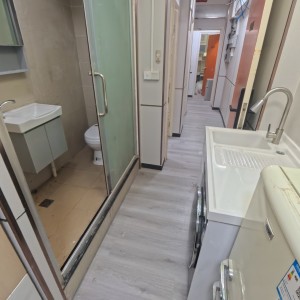 上环文咸东街87号独卫04号studio，步行3分达上环站，8分地铁直达港大，纯步行港大20分，周边生活配套齐全