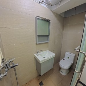 上环文咸东街87号独卫04号studio，步行3分达上环站，8分地铁直达港大，纯步行港大20分，周边生活配套齐全