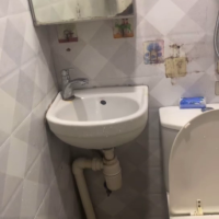 旺角砵兰街德祥大厦床位，限女生，电梯洋楼旺角站地铁步行半分钟，明窗床位全新装修，带冰箱洗衣机