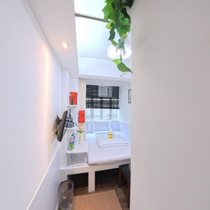 港岛中环机利文街studio5号房，整层独卫单间带管家式服务，步行1分进中环站，港大通勤3站，演艺学院通勤1站，提供全套床品日用品拎包入住