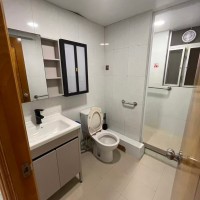 佐敦文耀樓43室，10个床位，4房2卫1厨，家具家电齐全，柯士甸站步行5分，佐敦步行12分，楼下巴士总站步行2分