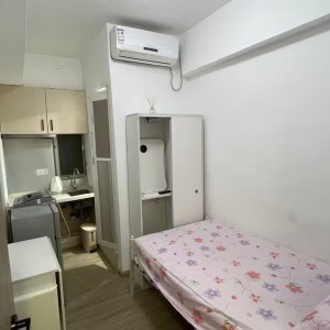 佐敦德兴街宝莱大厦A室B房，卫生间干湿分离，恒丰中心对面，步行1分钟到佐敦站，8分钟通勤港理工，18分钟通勤城大/浸会
