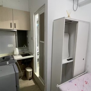 佐敦德兴街宝莱大厦A室B房，卫生间干湿分离，恒丰中心对面，步行1分钟到佐敦站，8分钟通勤港理工，18分钟通勤城大/浸会