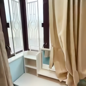 尖沙咀漆咸道南永业大厦4号房单间，理工步行3分，尖沙咀站步行3分，上学出行均便利，带窗明亮超具性价比单间