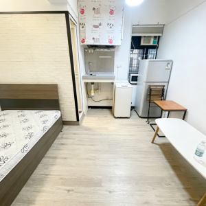 尖沙咀龙记大厦C室A房studio-巴士到理工仅需4分！步行仅需700米！天花板级别的双校可选