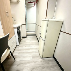 上环文咸东街87号独卫03号studio，步行3分达上环站，8分地铁直达港大，纯步行港大20分，周边生活配套齐全