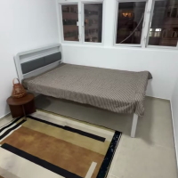 弥敦道喜利大厦E房studio，尖沙咀C2出口20米，尖东站6分，理工步行12分，快速通勤好选择