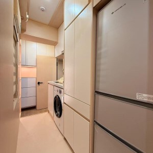 旺角新填地街223号A房独卫studio，日式木质装修超多柜子收纳，家具家电齐全，旺角站步行3分的黄金地段