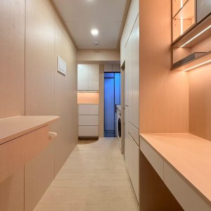 旺角新填地街223号C房独卫studio，日式木质装修超多柜子收纳，家具家电齐全，旺角站步行3分的黄金地段