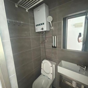 尖沙咀永乐大楼3号房/4号房studio，超大电梯洋房带独卫，有分体式空调，尖沙咀核心采买生活便利