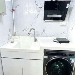 佐敦宝来大厦B1房双人间-理工步行10分，佐敦地铁站仅80米，家电齐全