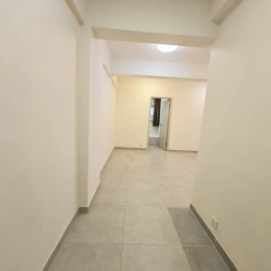 旺角西洋大厦两室一厅套房，九龙四校通勤20分钟内，下楼即享旺角繁华，室内空间超大最多可容纳3-4名学生