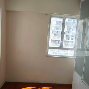 佐敦文辉楼独立卫浴studio C/D室，柯士甸站步行3分，佐敦站步行5分，理工10分钟直达，冰箱洗衣机齐全，居家生活方便