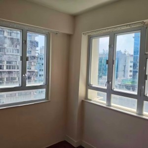 佐敦文辉楼独立卫浴studio C/D室，柯士甸站步行3分，佐敦站步行5分，理工10分钟直达，冰箱洗衣机齐全，居家生活方便