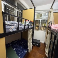 港岛北角马宝道康乐大厦男生公寓，步行1分钟至北角站，生活配套齐全事宜居住