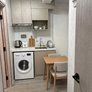 中西区李宝龙路如意大楼三室双卫大客厅studio，步行4分钟至坚尼地城站，港岛线通勤便利，港大通勤8分钟