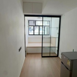 佐敦文苑街文华楼5室B房精装studio，独立卫浴家具家电齐全，柯士甸步行3分，佐敦站步行6分，都会大学通勤15分，理工1站直达