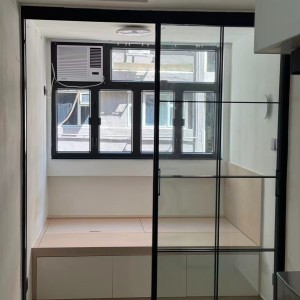 佐敦文苑街文华楼5室B房精装studio，独立卫浴家具家电齐全，柯士甸步行3分，佐敦站步行6分，都会大学通勤15分，理工1站直达
