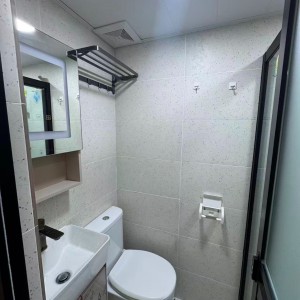 佐敦文苑街文华楼5室B房精装studio，独立卫浴家具家电齐全，柯士甸步行3分，佐敦站步行6分，都会大学通勤15分，理工1站直达