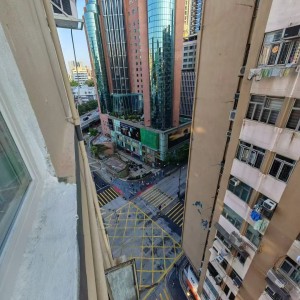 佐敦弥敦道平安大厦电梯洋房，独卫精装studioB房，油麻地/佐敦站步行5分，理工城大浸会通勤超方便