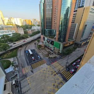 佐敦弥敦道平安大厦电梯洋房，独卫精装studioC房，油麻地/佐敦站步行5分，理工城大浸会通勤超方便