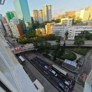 佐敦弥敦道平安大厦电梯洋房，独卫精装studioE房，油麻地/佐敦站步行5分，理工城大浸会通勤超方便